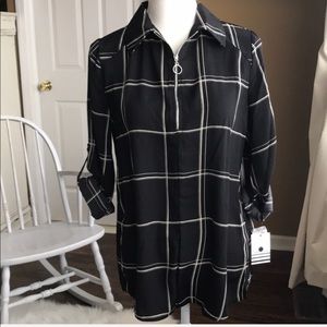 Nice black and ivory half zip blouse